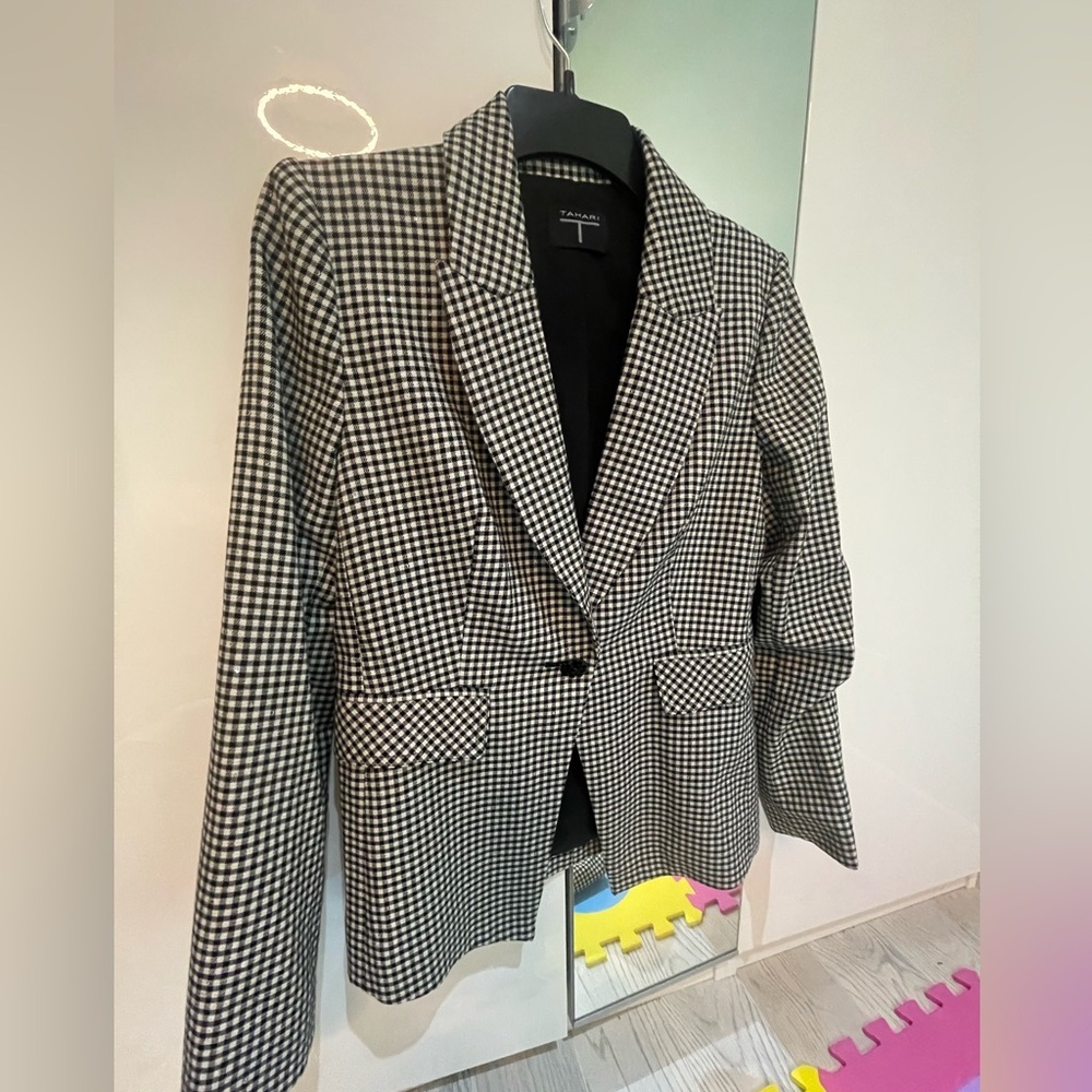 Tahari Houndstooth Blazer in Black and White - Picture 5 of 10